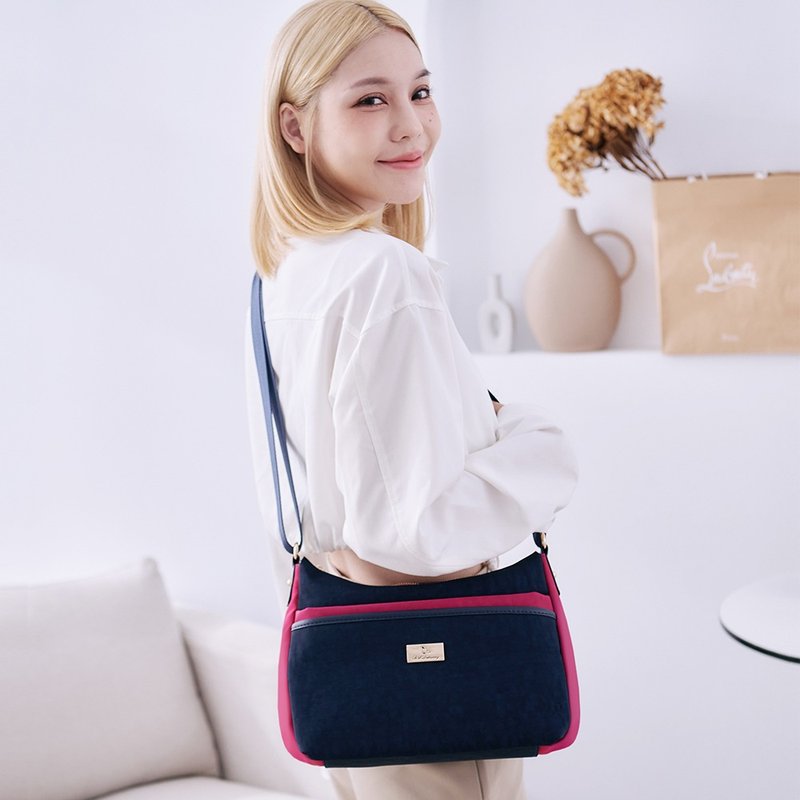 [Contrasting colors and versatile] Two-color sundae - casual and lightweight cross-body bag that plays with colors - Navy Berry - Messenger Bags & Sling Bags - Nylon Multicolor