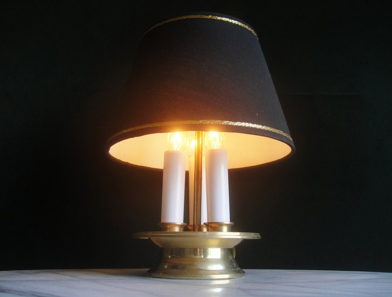 [OLD-TIME] Early second-hand Taiwanese Bronze table lamp - โคมไฟ - วัสดุอื่นๆ 