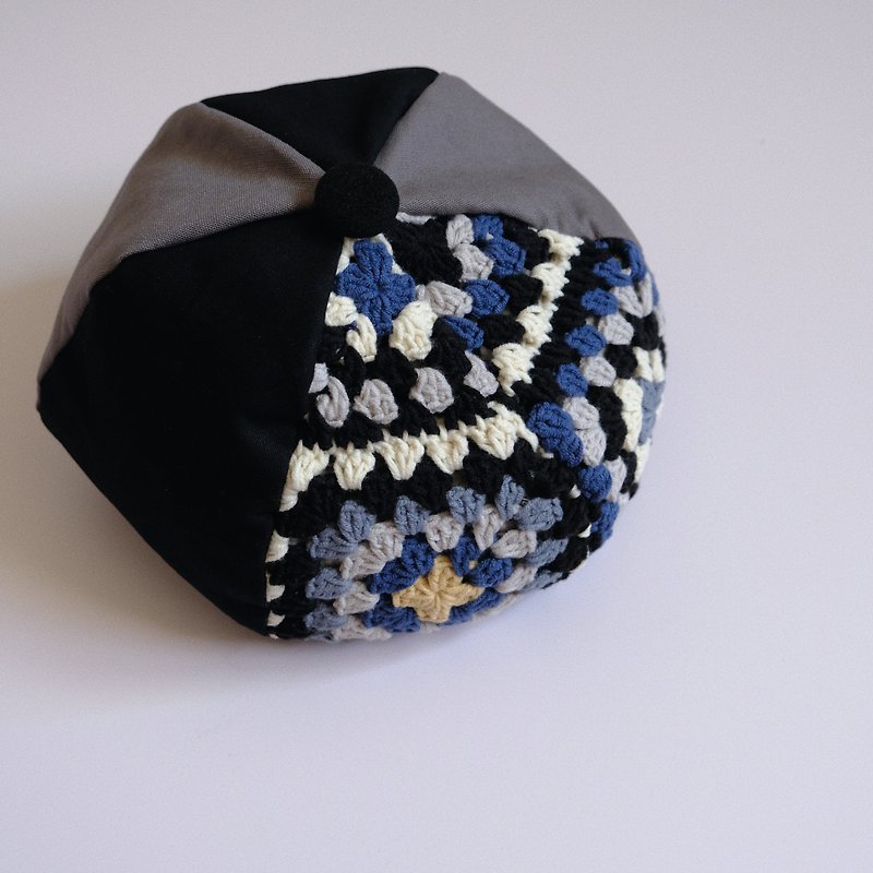 黑藍花磚蓓蕾帽 - 帽子 - 其他材質 黑色
