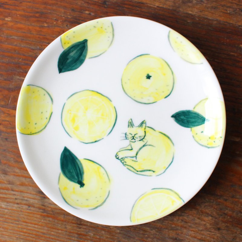 cat with citron 12.5cm small dish - จานเล็ก - ดินเผา สีเหลือง
