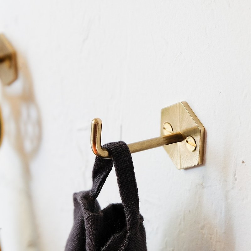 Retro brass hook perforated super stable wall-mounted storage for a set of two - กล่องเก็บของ - ทองแดงทองเหลือง สีทอง