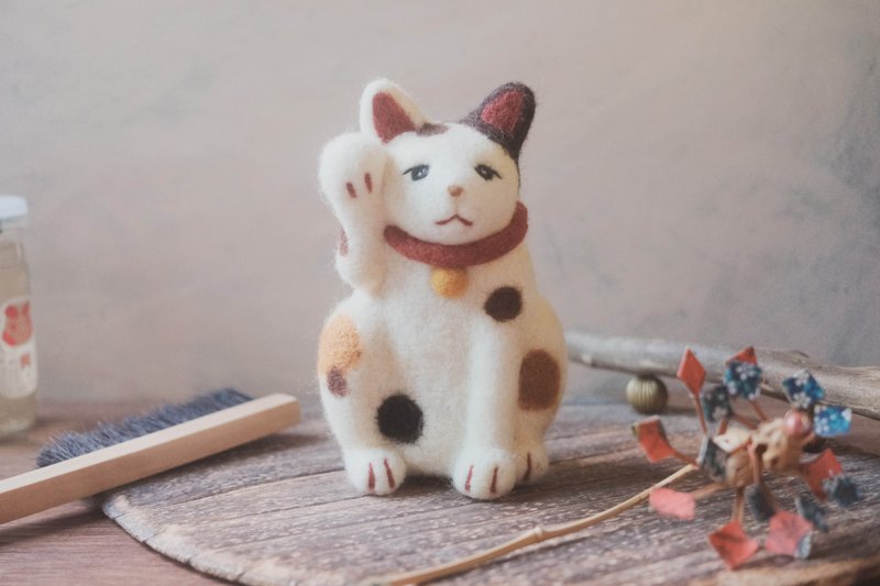 Wool Felt Lucky Cat-Cocoa Seed - Items for Display - Wool White