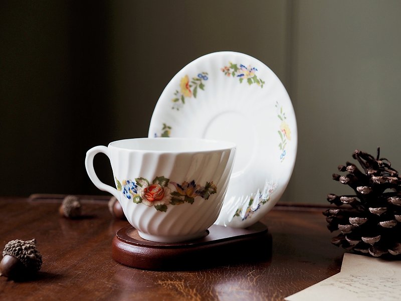 British famous porcelain Aynsley coffee cup set / tea cup group Portland garden series with wooden shelf - แก้วมัค/แก้วกาแฟ - เครื่องลายคราม 