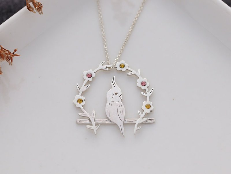 ni.kou Sterling Silver Grass Swing Sunbird Animal Pendant Necklace - Necklaces - Other Metals 