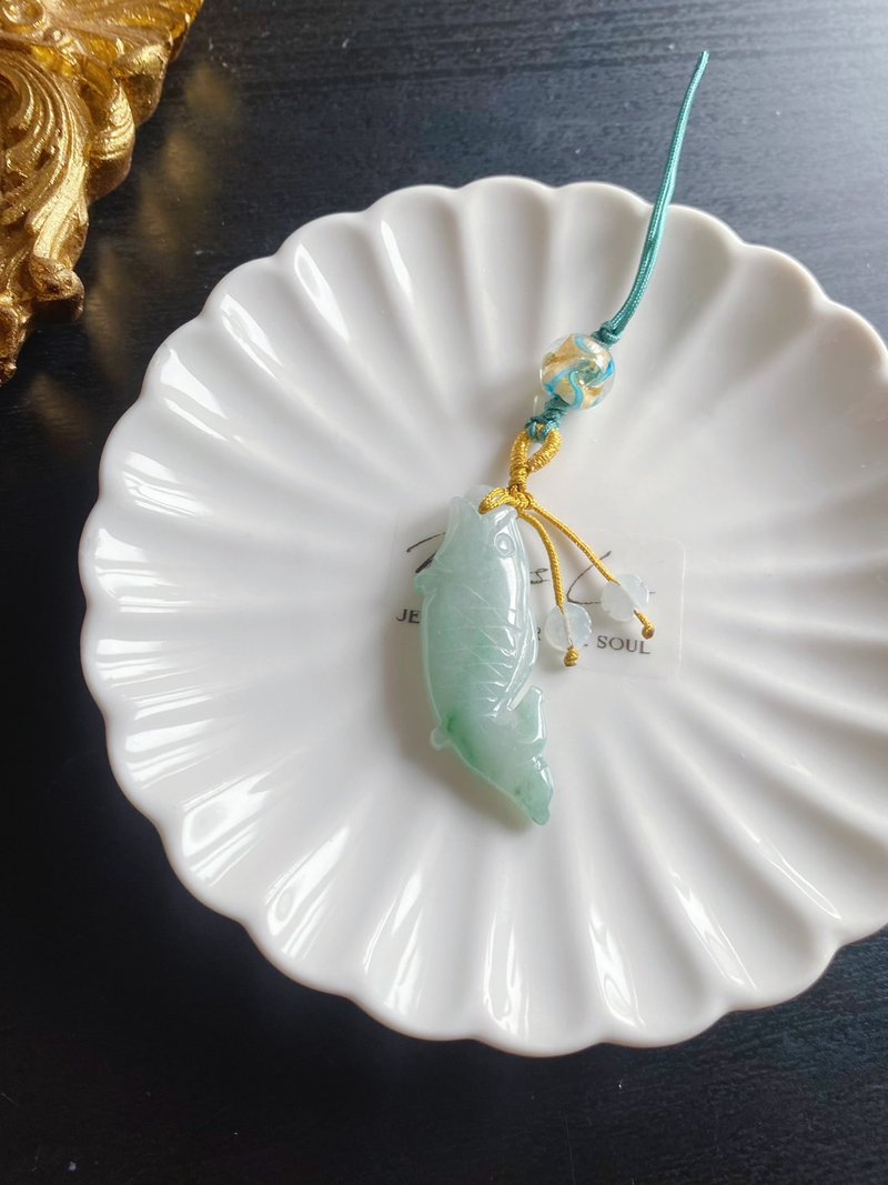 【售出】天然緬甸玉翡翠 飄花 鯉魚 手機鍊 掛繩 財多富裕 富貴有 - 手機掛繩/背帶 - 玉石 綠色