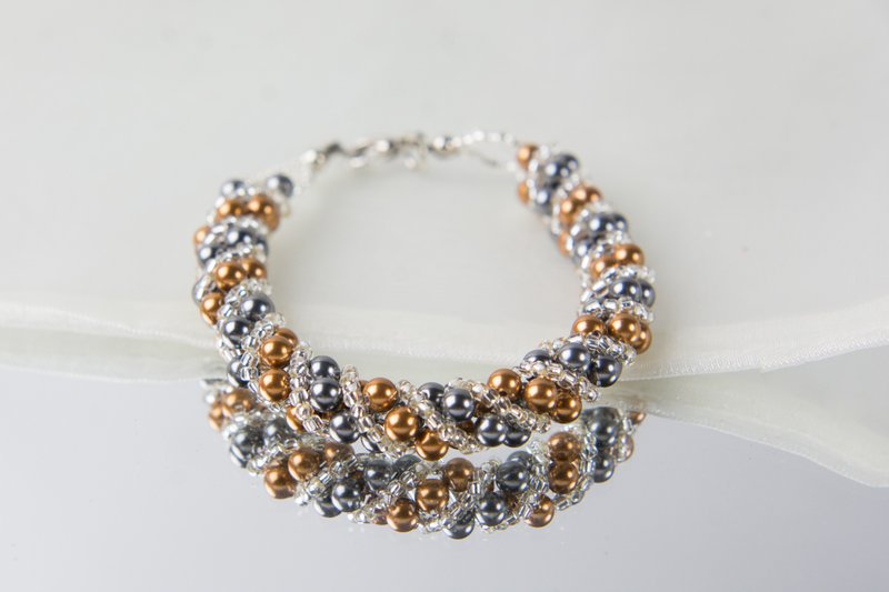 Brown gold twisty swarovski pearl bracelet, 7.5 inches and 2 inches chain - 手鍊/手鐲 - 珍珠 咖啡色