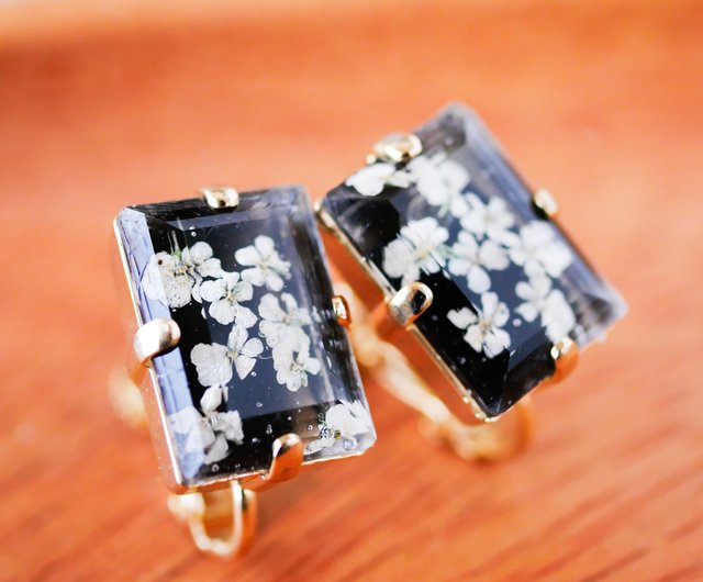 英国【Phase Eight】大きな花のイヤリング 関税込 英国【Phase Eight】大きな花のイヤリング 関税込