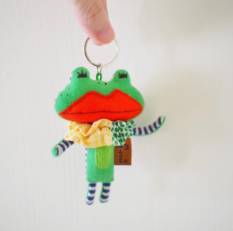 E*group  阿蛙  手工娃娃吊飾 - 公仔模型 - 棉．麻 綠色