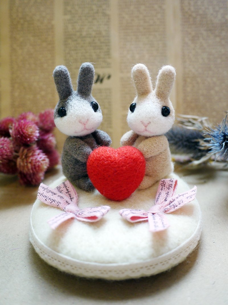 羊毛氈一雙一對小兔婚禮戒指枕/擺設 (黃色) - 擺飾/家飾品 - 羊毛 黃色