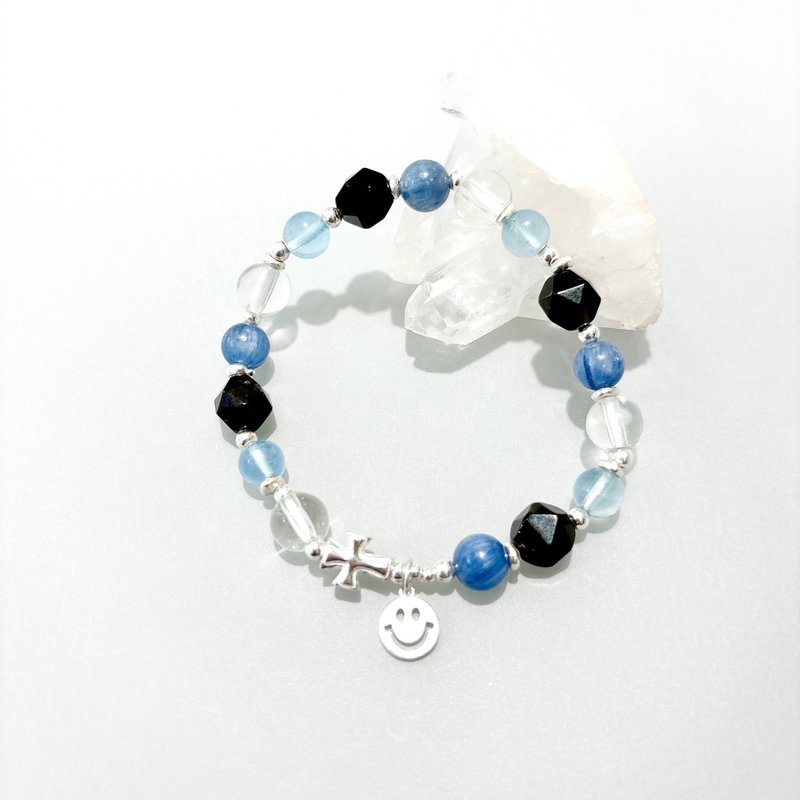 Ops Kyanite bracelet - 藍晶石/海水藍寶/銀曜石/白水晶/十字架 - 手鍊/手環 - 其他金屬 藍色