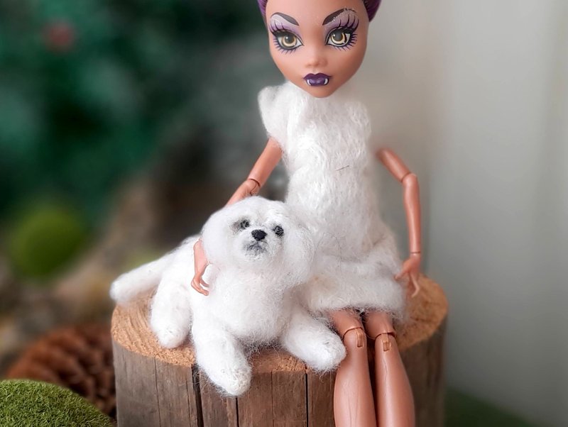 Needle felted dog MALTESE Dollhouse miniatures animals Needle felted animals - ของเล่นเด็ก - ขนแกะ 