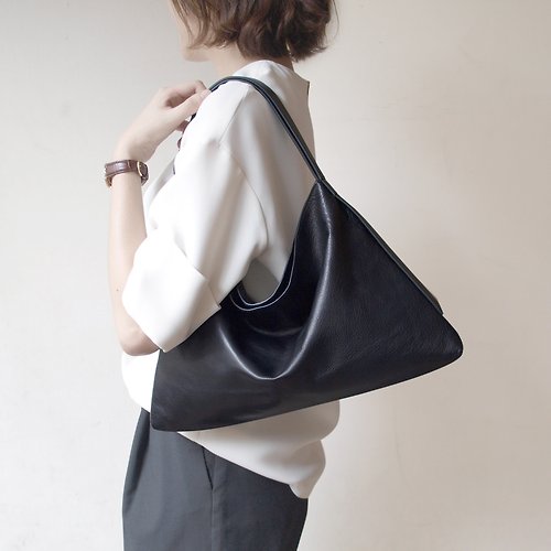 Darker Than Black Bags Equilateral Triangle Hobo Bag 等邊三角包-小水牛皮/網路限定