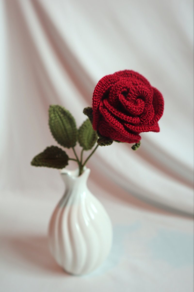 Crochet Rose with vase - Dried Flowers & Bouquets - Cotton & Hemp 