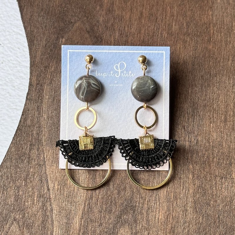 Dark style black lace hoop pendant long earrings sister birthday gift - ต่างหู - เรซิน สีดำ