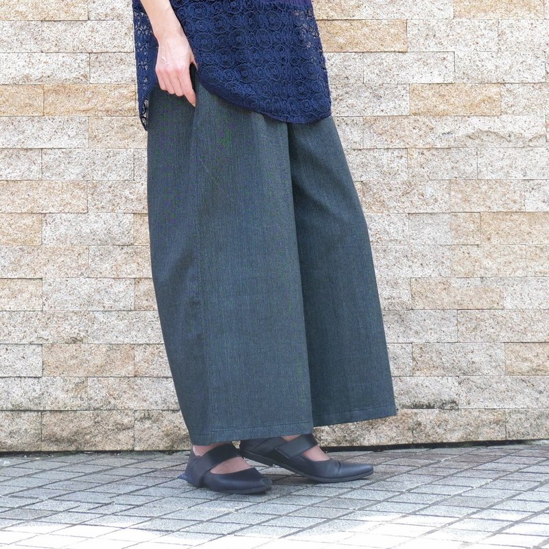 ナチュラルな佇まい・風合いと軽やかさを楽しむ1本・綿素材のストレートワイドパンツ・杢調ブルーブラック・d-pn6-2019 - 女長褲 - 棉．麻 藍色