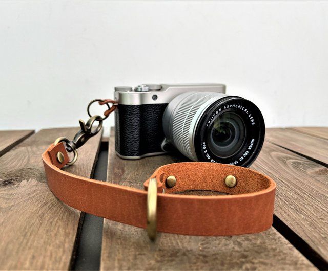 Classy Hand Stitched Tan caramel Leather Camera Case - Shop The Earthy  Handmade Camera Bags & Camera Cases - Pinkoi