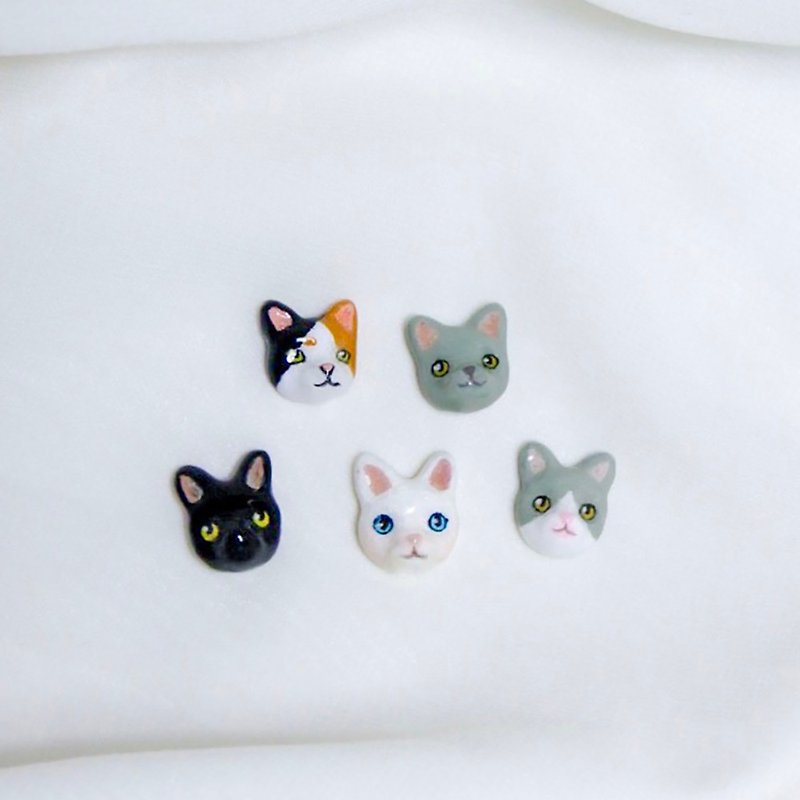 Little Cat lying on the ear   ear clip  earring - Earrings & Clip-ons - Clay 