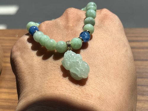 Angel's tears 天使之淚 Jewelry Design Angel's tears翠色-天然緬甸玉 果綠翡翠珠設計藍晶石手串手鍊