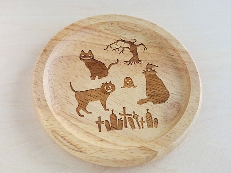 Cats at the grave Halloween costume coaster