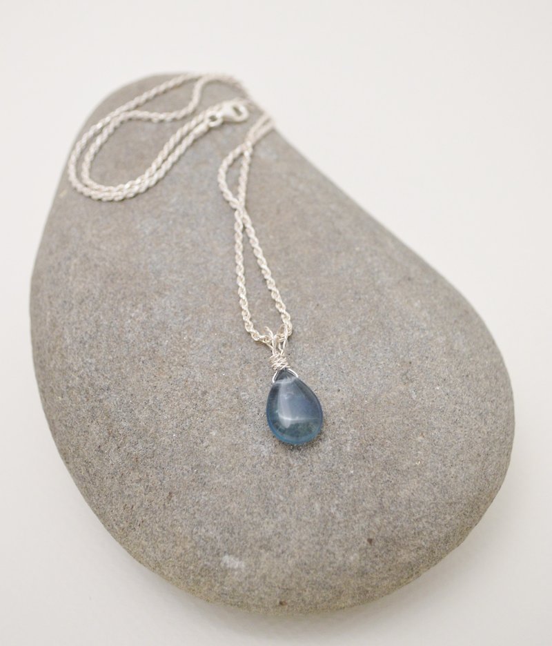 Simple small stone-Pear Blue Fluorite‧Silver necklace - สร้อยคอ - เงินแท้ สีน้ำเงิน