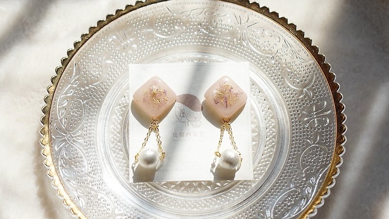 Square rhomboid cotton bead swing earrings-Pink - Earrings & Clip-ons - Plants & Flowers Pink