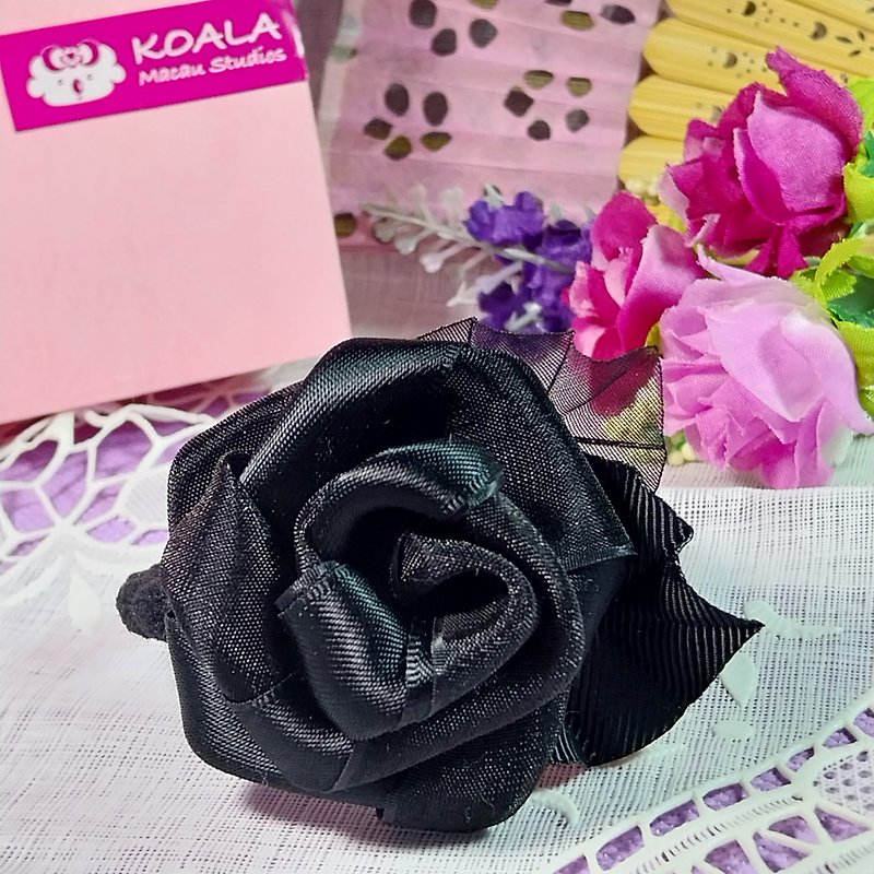 Japanese style handmade jewelry elegant black flower hairband - เครื่องประดับผม - วัสดุอื่นๆ สีดำ