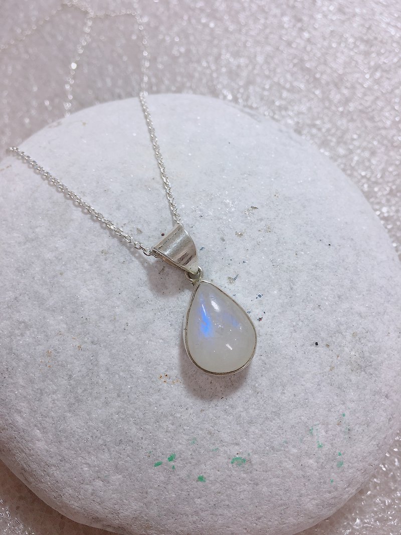 Drop Moonstone Pendant Handmade in Nepal 92.5% Silver - Necklaces - Gemstone 