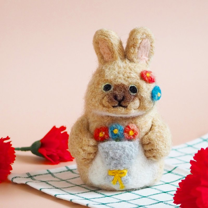 Please enjoy this special bouquet of flowers. Rabbit figurine - Items for Display - Wool Brown