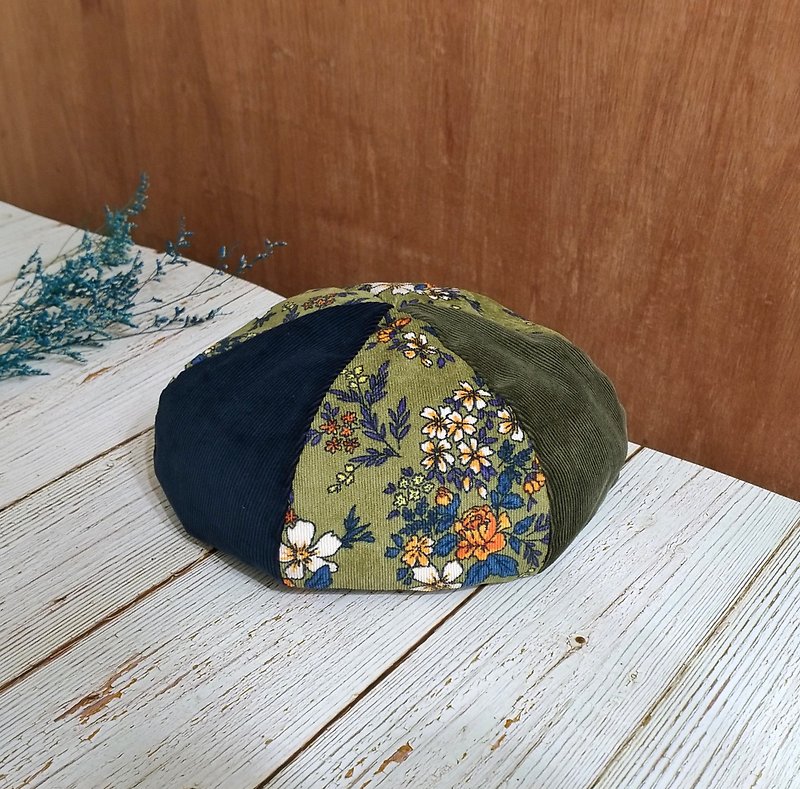 Handmade double-sided Berets - หมวก - ผ้าฝ้าย/ผ้าลินิน สีเขียว