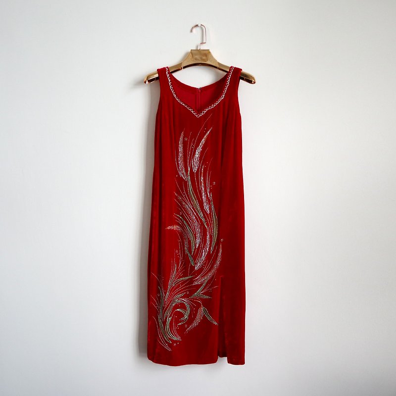 カボチャのヴィンテージ。古代の華やかな赤いスエード透かし彫りドレス - ワンピース - その他の素材 レッド