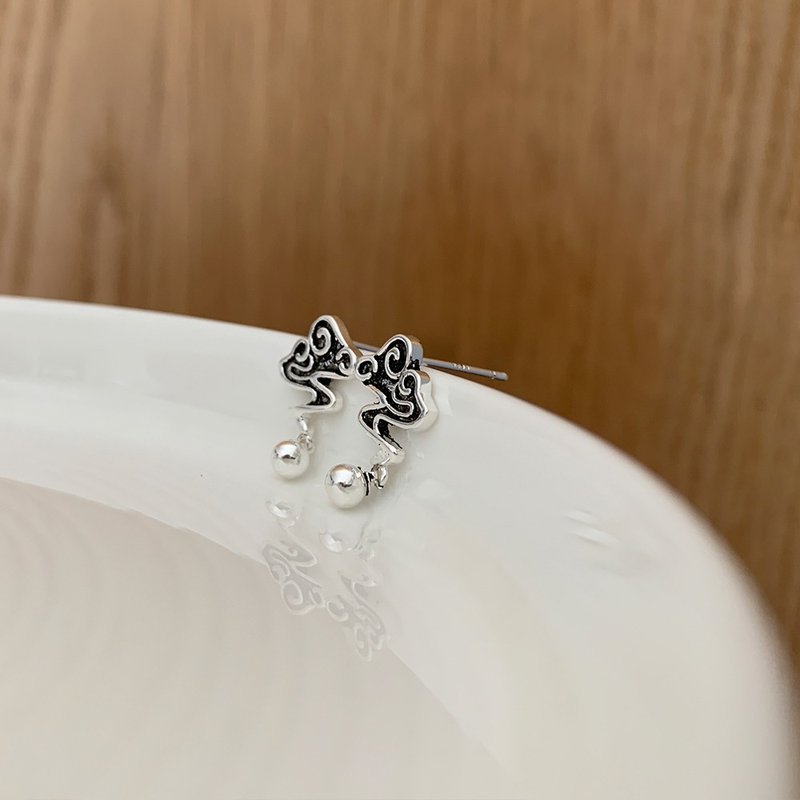 Cangping hand-made auspicious clouds series 925 sterling silver ear pin earrings Silver pin ear pin - Earrings & Clip-ons - Silver Silver