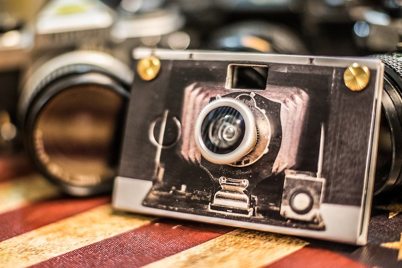 Paper Shoot paper camera, vintage camera 1910 - Cameras - Paper 