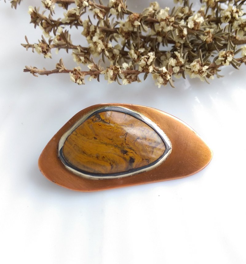 Vintage Jewelry 西洋古董飾品 Copper  不規則 石眼 別針 - 胸針 - 其他材質 金色