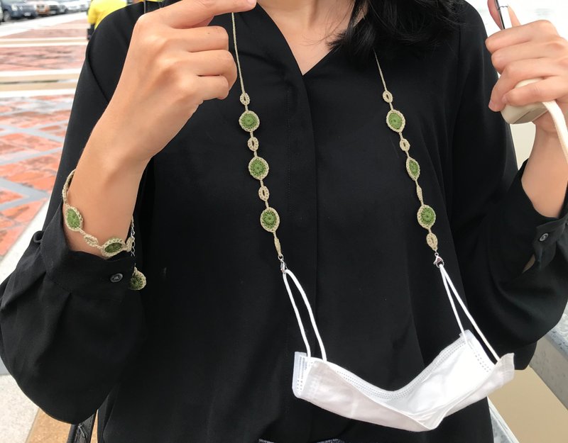 禮物 口罩鍊、眼鏡鍊兩用 手鐲crochet Take Me In - 手機掛繩/背帶 - 繡線 多色