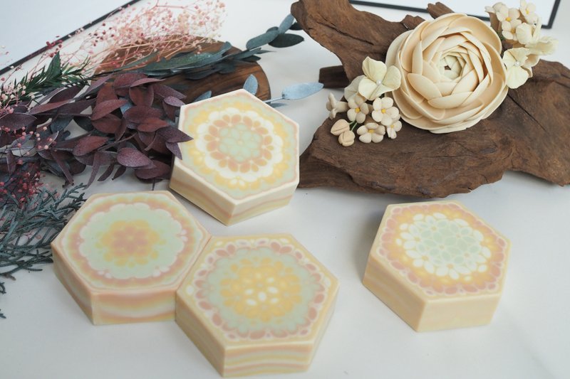 Art Soap Series - Retro Presbyopia Milk Soap - Hexagonal Tile 03 - The same color will be shipped randomly - Soap - Other Materials Yellow