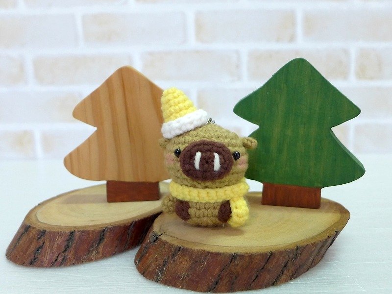 Brown pig key ring - yellow Christmas hat - Keychains - Other Materials 