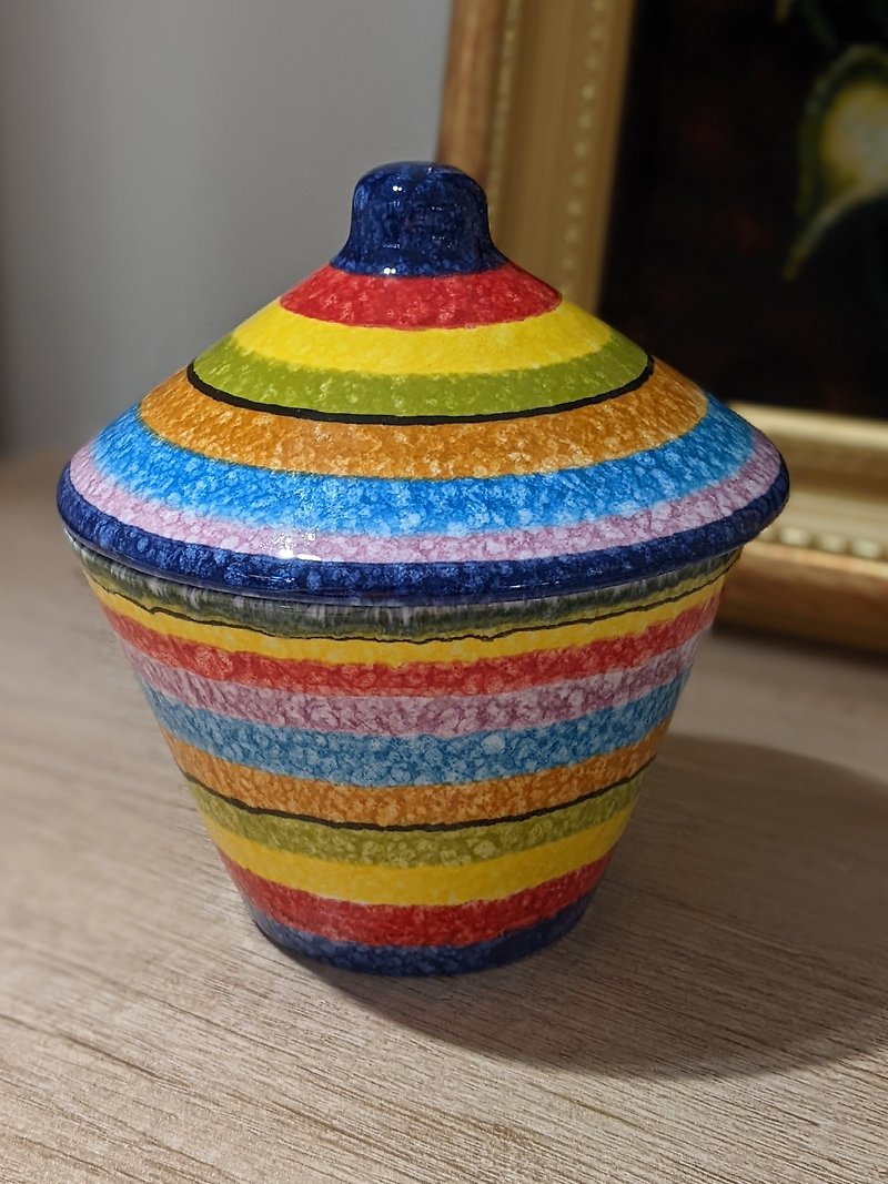 陶 碗 多色 - 義大利手工陶-POP 普普藝術 有蓋碗 12cm (藍邊線條)