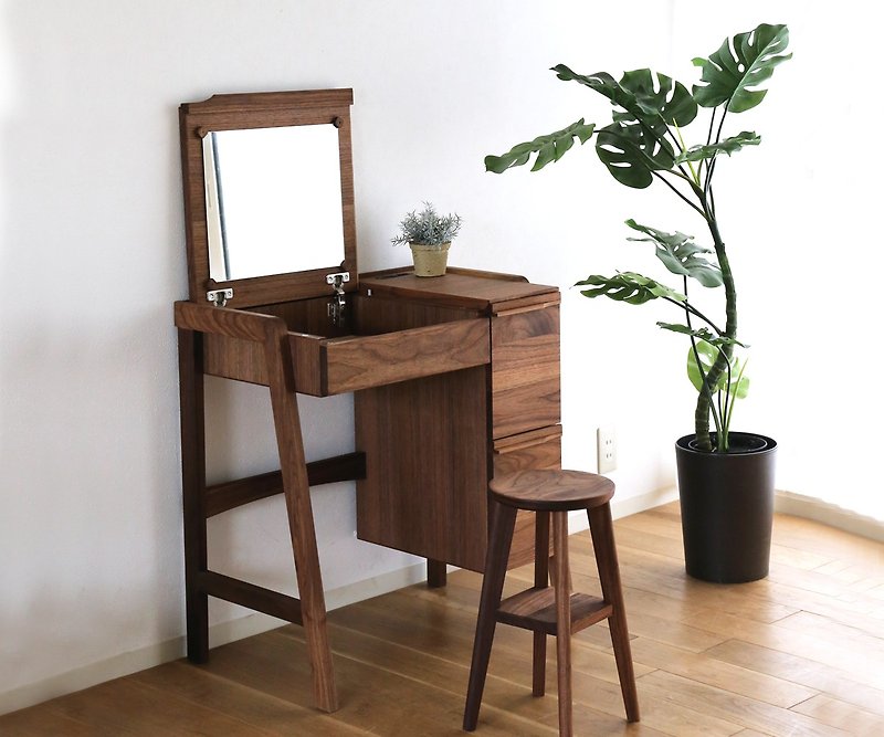 Asahikawa Furniture Taisetsu Woodworking Nordlys Dresser - โต๊ะอาหาร - ไม้ สีนำ้ตาล