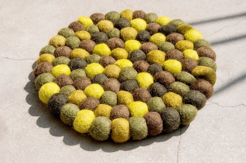 Wool felt rainbow insulation mat pot wool felt pot mat - macarons matcha cake gradient round pot mat - ผ้ารองโต๊ะ/ของตกแต่ง - ขนแกะ สีเขียว