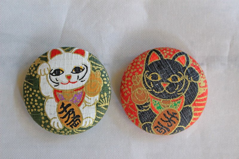 紙 襟章/徽章 紅色 - Washi paper Lapel Pin ,Metal badges, Black and White Manekineko