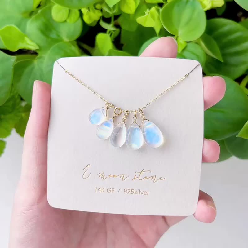 The most beautiful moonlight healing ethereal moonstone blue halo necklace 14K - สร้อยคอ - คริสตัล สีน้ำเงิน