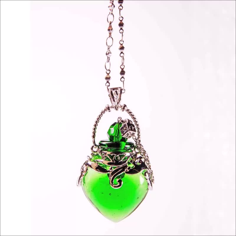 Essential Oil Diffuser Green Forevermark Love Necklace with Oil Dropper - Necklaces - Colored Glass Multicolor