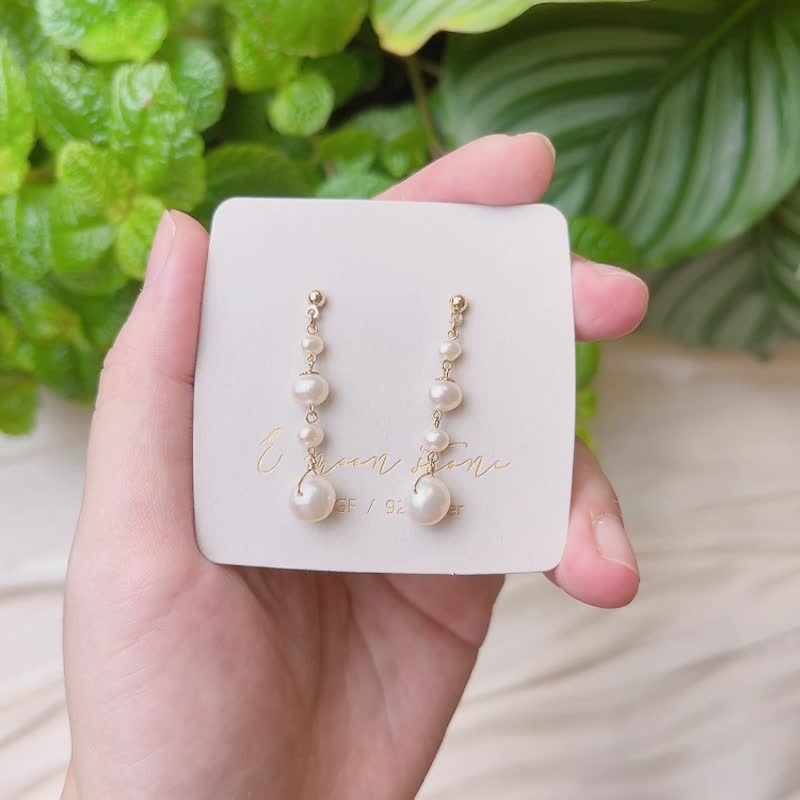Light jewelry classical egg pearl earrings crystal - Earrings & Clip-ons - Pearl White