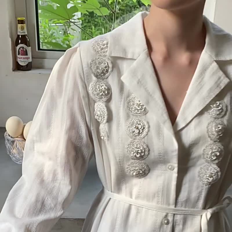 White three-layer three-dimensional carved dark pattern suit collar dress lace-up waist French elegant one-piece dress showing long legs - One Piece Dresses - Cotton & Hemp White