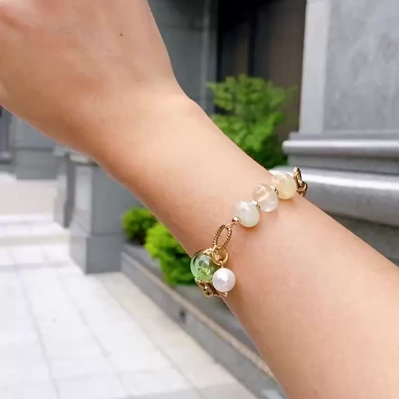 [Cinnamonmon] Grape Stone Essential Oil Bracelet | Round Flat Beads - สร้อยข้อมือ - แก้ว 