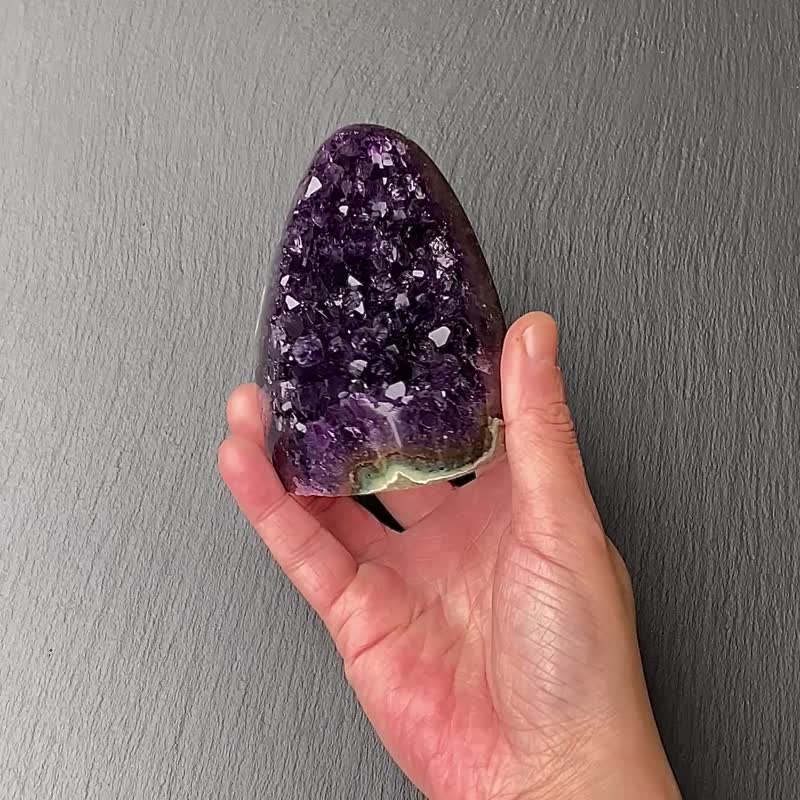 Natural raw mineral top-grade imperial amethyst town amethyst cluster amethyst attracts wealth and good luck, fast shipping - Items for Display - Crystal Purple