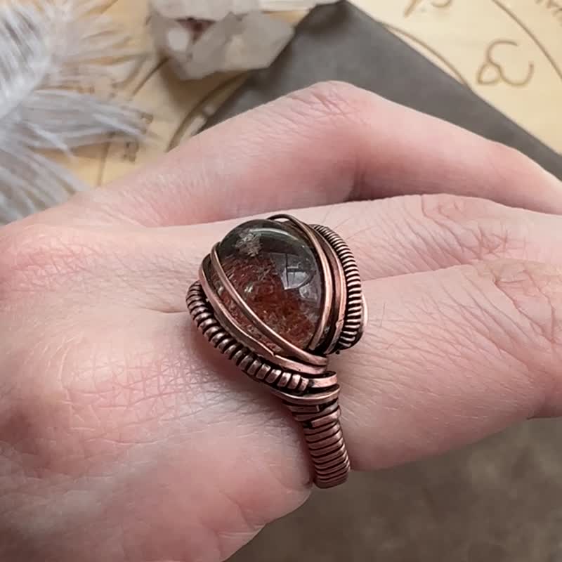 WW286 全手工編織 繞銅線 復古做舊 wire wrap 花幽靈水晶 戒指 - 戒指 - 銅/黃銅 咖啡色