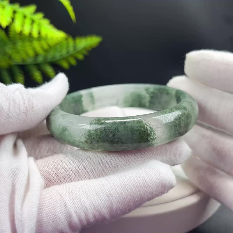 綠色幻影幽靈水晶手鐲 57+MM 冰透異象綠石英手環 招財運勢活力 - 手鍊/手環 - 水晶 綠色