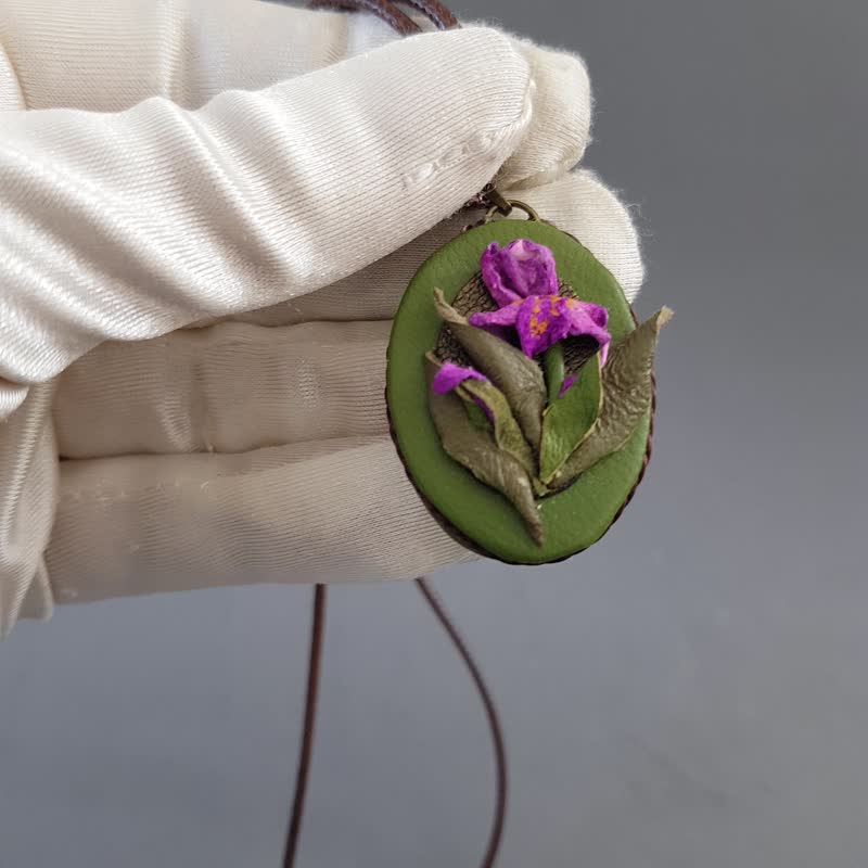 Leather set jewelry Irises for her, Leather earrings and pendant - 項鍊 - 真皮 紫色