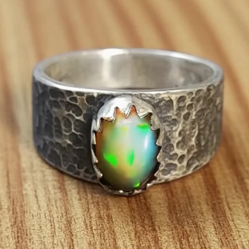 【Captain Flint手作銀飾】隕石之痕 蛋白石純銀戒指 MIT自做自售 - 戒指 - 寶石 多色